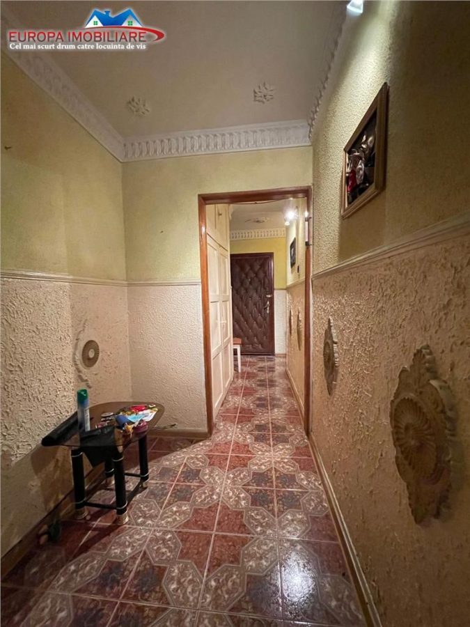 Apartament 4 camere de vanzare zona E3 Tulcea - foto 6