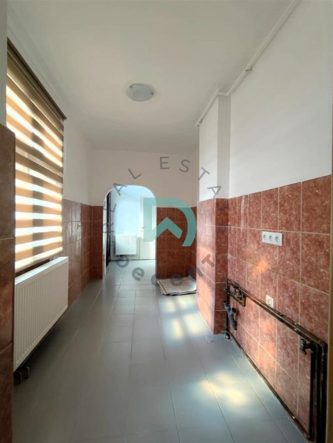 Potential Booking, zona  Schei, Brasov - foto 4