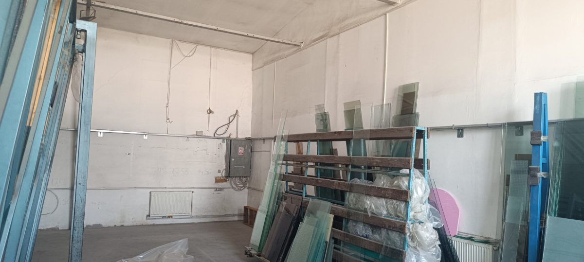 Hala de productie/ depozitare in suprafata de 340 mp in Ploiesti, zona Xenia. - Ploiesti