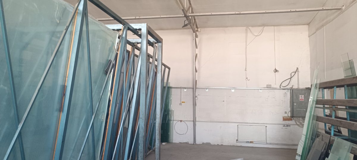 Hala de productie/ depozitare in suprafata de 340 mp in Ploiesti, zona Xenia. - foto 2