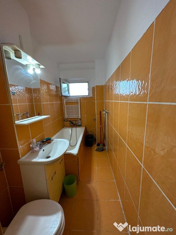 Decomandat, mobilat si utilat linga caminele studentesti - foto 2