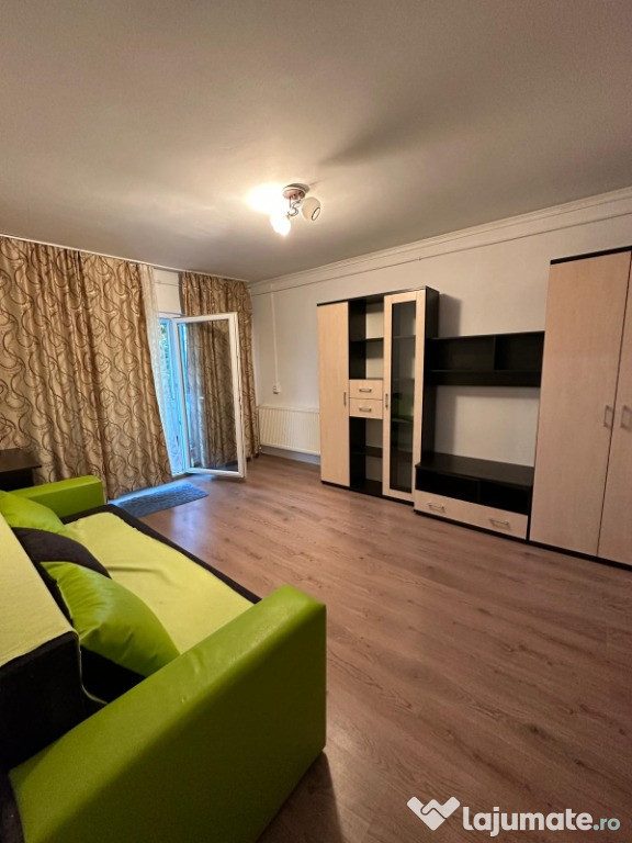 Decomandat, mobilat si utilat linga caminele studentesti - foto 4