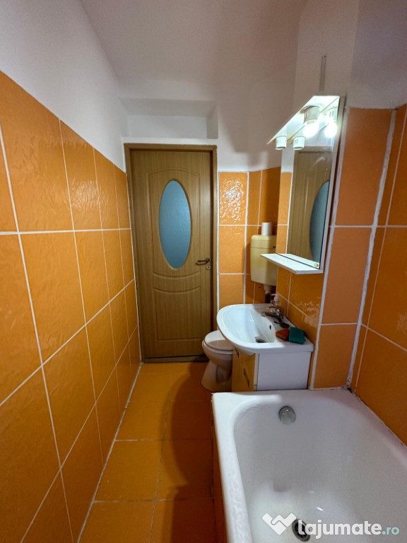 Decomandat, mobilat si utilat linga caminele studentesti - foto 8