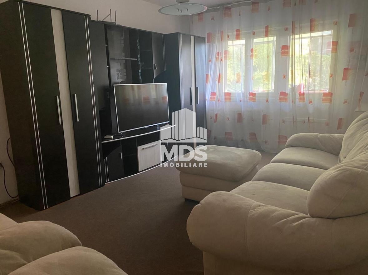 Decomandat la etajul 2 linga BRD - foto 2