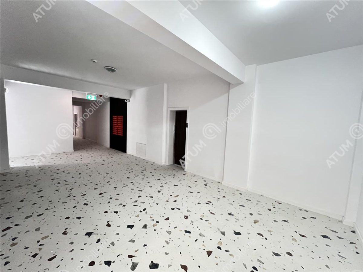 Apartament cu 3 camere decomandate debara si balcon in Sibiu - foto 15