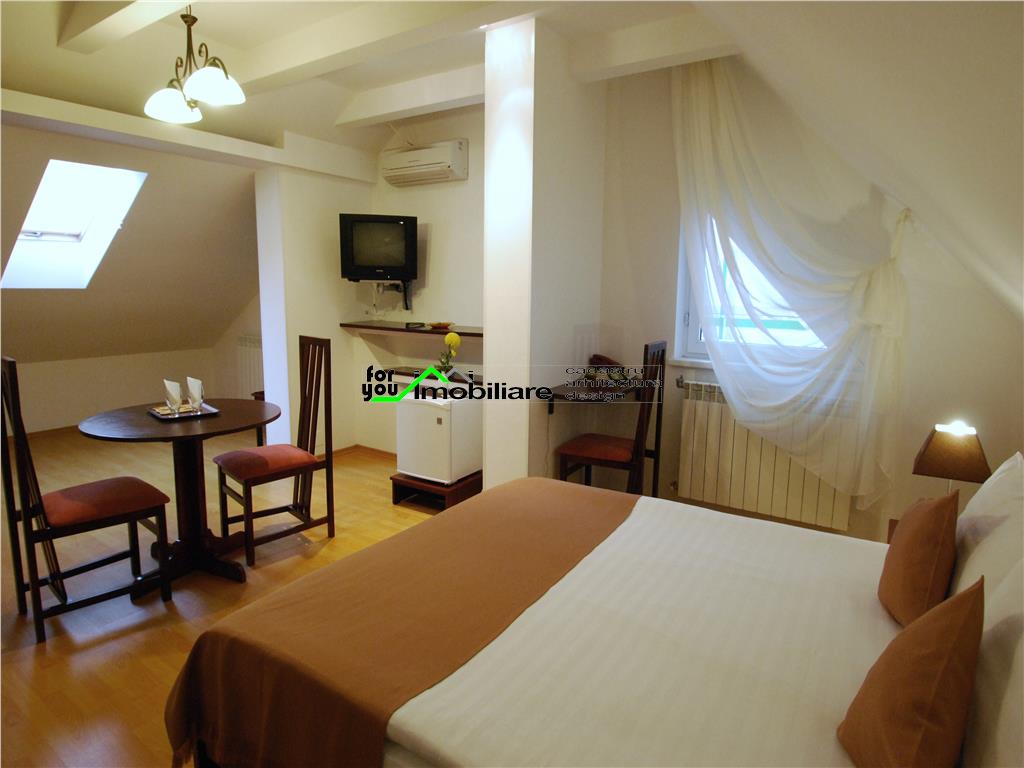 Pensiune, afacere la cheie, cu 10 camere la 10 minute de centru orasului - foto 14