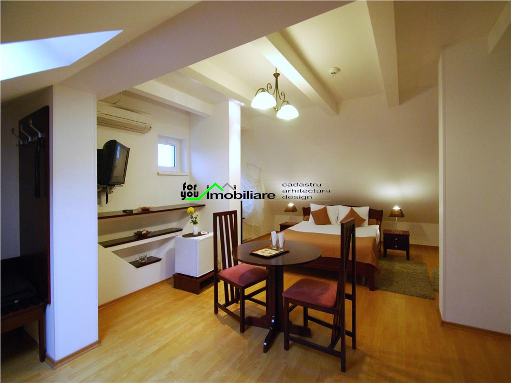 Pensiune, afacere la cheie, cu 10 camere la 10 minute de centru orasului - foto 15