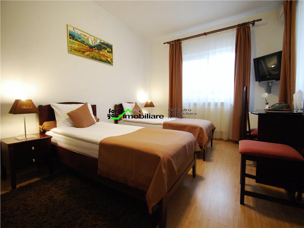 Pensiune, afacere la cheie, cu 10 camere la 10 minute de centru orasului - foto 6