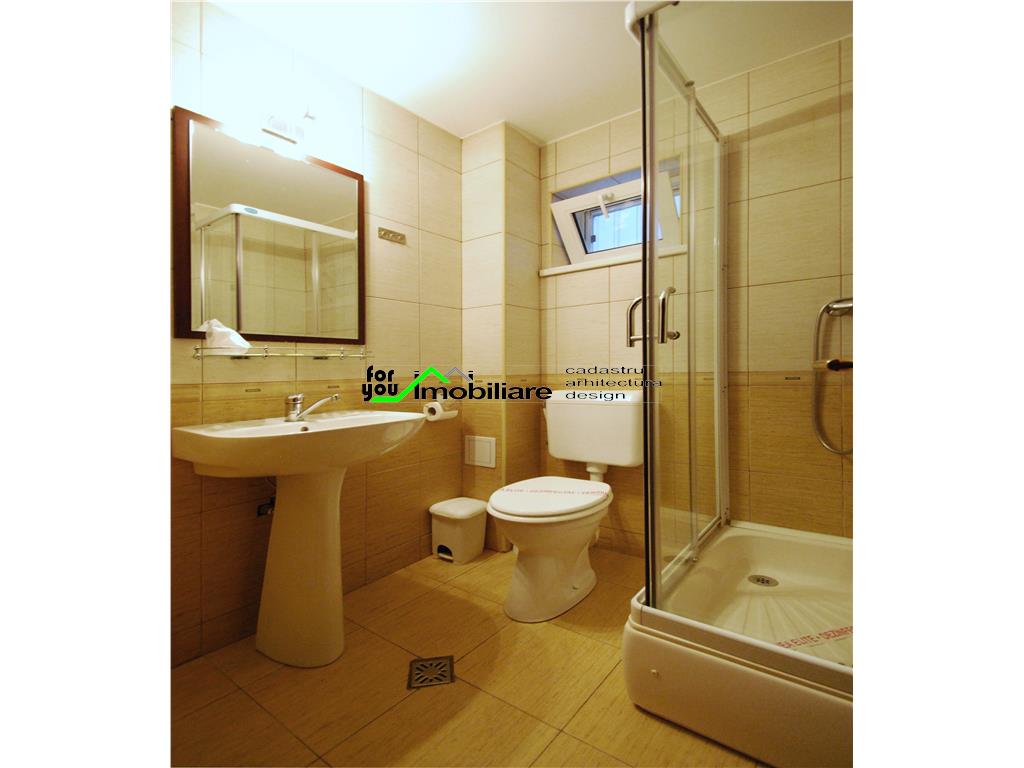 Pensiune, afacere la cheie, cu 10 camere la 10 minute de centru orasului - foto 10