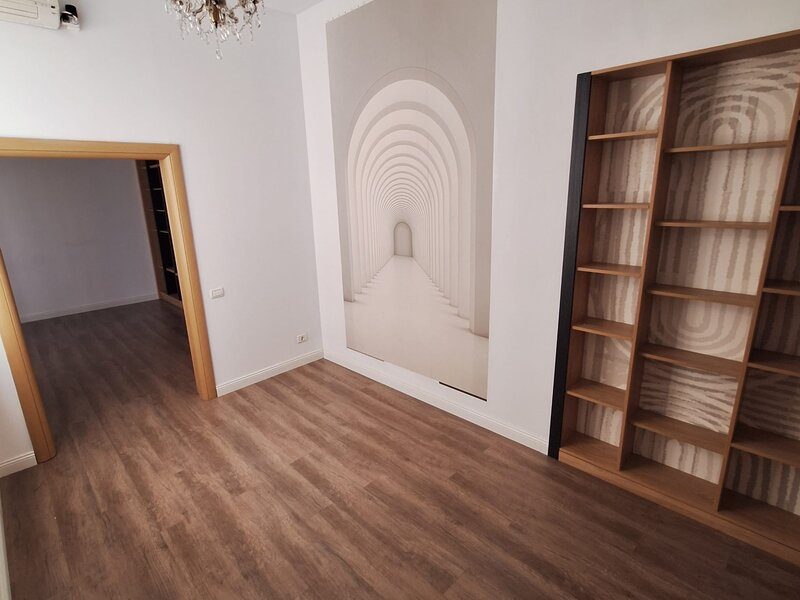 Vanzare Apartament Universitate, Bucuresti. Pretabil numai birou - foto 2