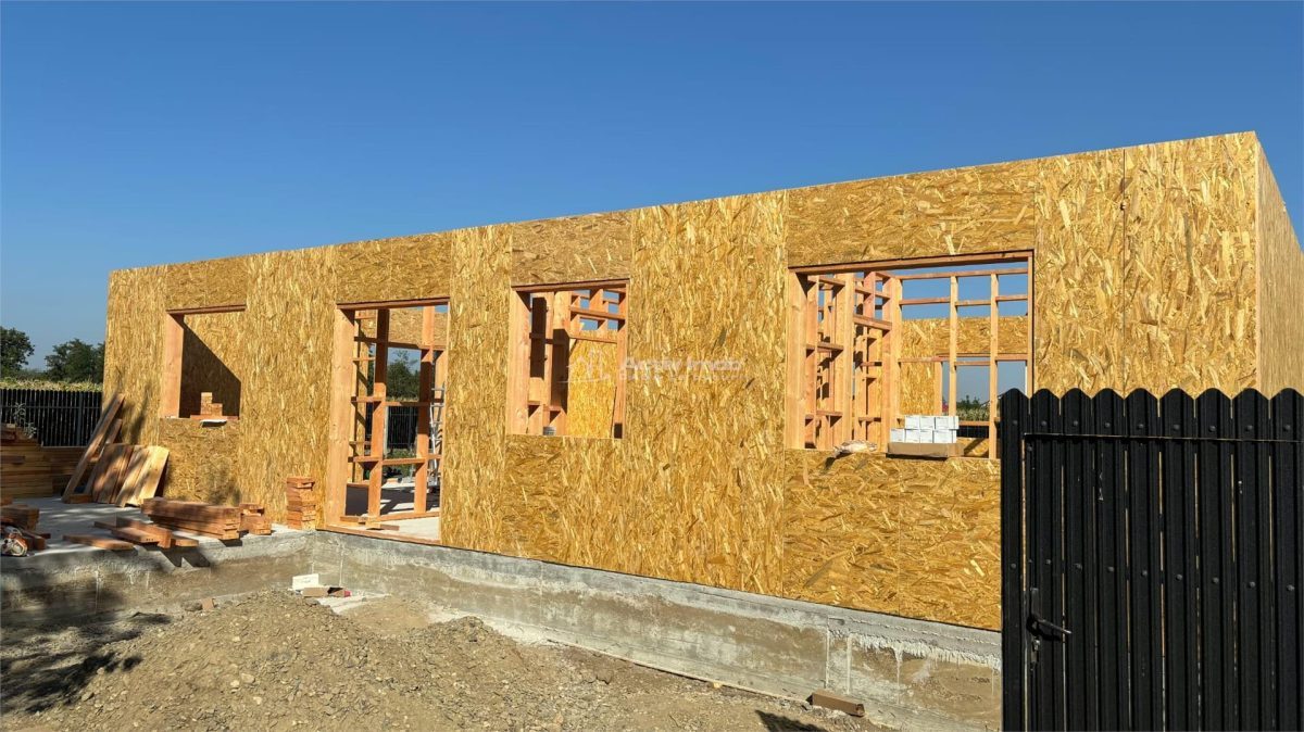 Case din lemn 115 Mp.in tot Jud.Caras Severin - foto 19