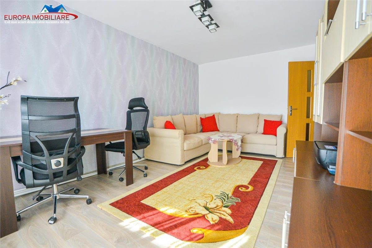 Apartament 3 camere de vanzare zona E3 Tulcea - 