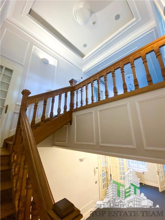 Vanzare vila interbelica reconsolidata si renovata in zona Armeneasca - foto 5